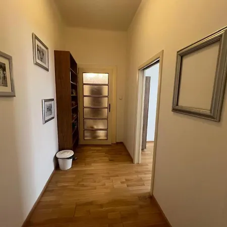 Quiet Old Town 2br Walk To Attractions Πράγα